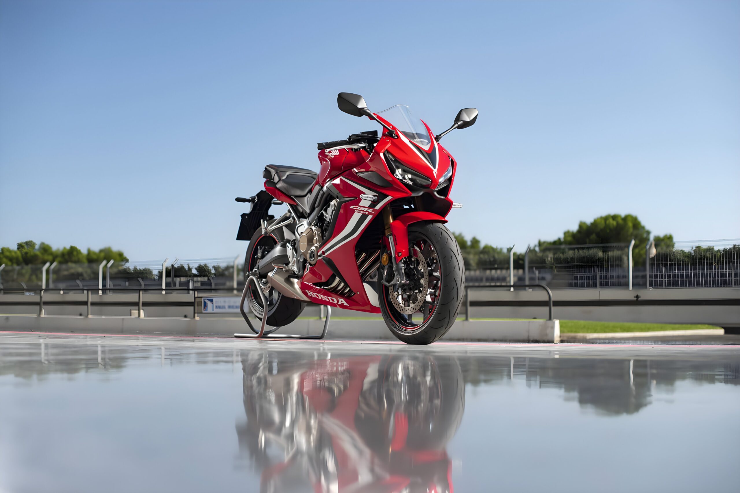 Honda CBR650R